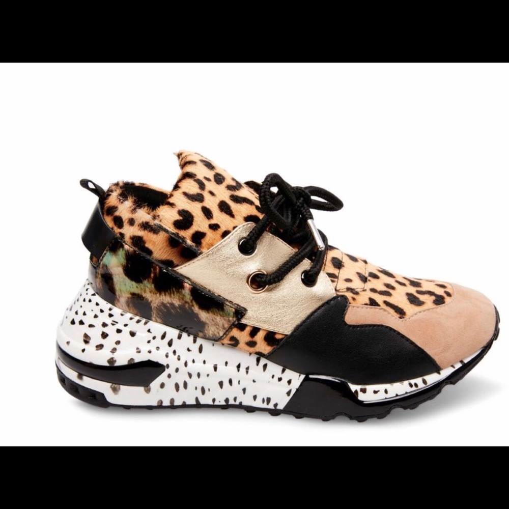 Steve Madden New with box! Like new